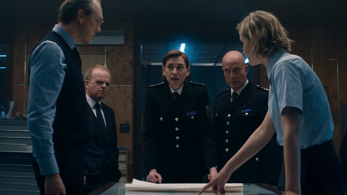 https://www.sport-express.ru/zozh/movies/reviews/zahvachennyy-reys-2-sezon-serial-2026-obzor-i-recenziya-kritika-treyler-2404533/
