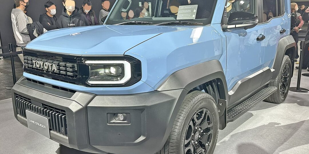 Toyota запустила продажи Land Cruiser FJ в Таиланде