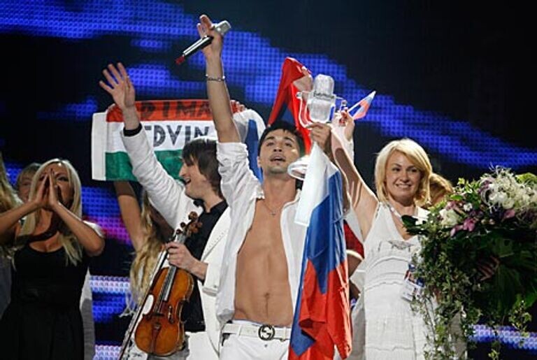 Вокальные техники и их сочетание на примере звезд.