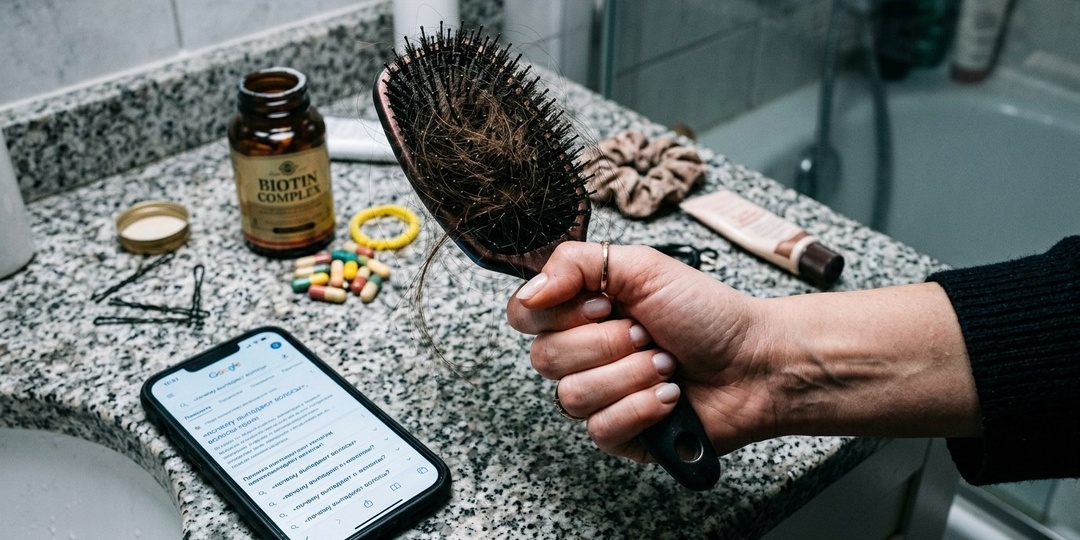 Волосы лезут клочьями? Твоё тело кричит о стрессе, а ты красишь корни