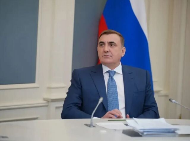 «Мировая энергетика переживает период глубокой трансформации, меняется структура энергобаланса, — отметил в своем выступлении помощник Президента РФ, Секретарь Государственного Совета РФ Алексей Дюмин. — Опираясь на традиционные технологии отрасли ТЭК, атомную и возобновляемую энергетику, необходимо развивать водородные и другие перспективные технологии, выдерживая при этом сбалансированный подход. Ключевая задача – переход от экономики спроса – а это удовлетворение текущих потребностей – к экономике долгосрочного планирования потребности и технологичной доступности для новых потребителей».