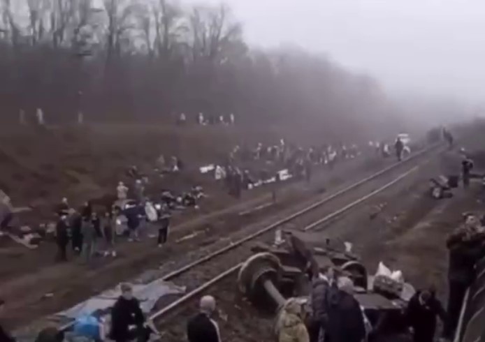 Пассажирский поезд Москва - Челябинск