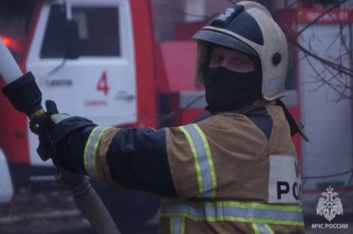    В Самаре ночью произошёл крупный пожар в жилом доме, есть пострадавший