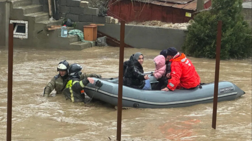    Фото: © РИА Новости/МЧС РФ; 5-tv.ru