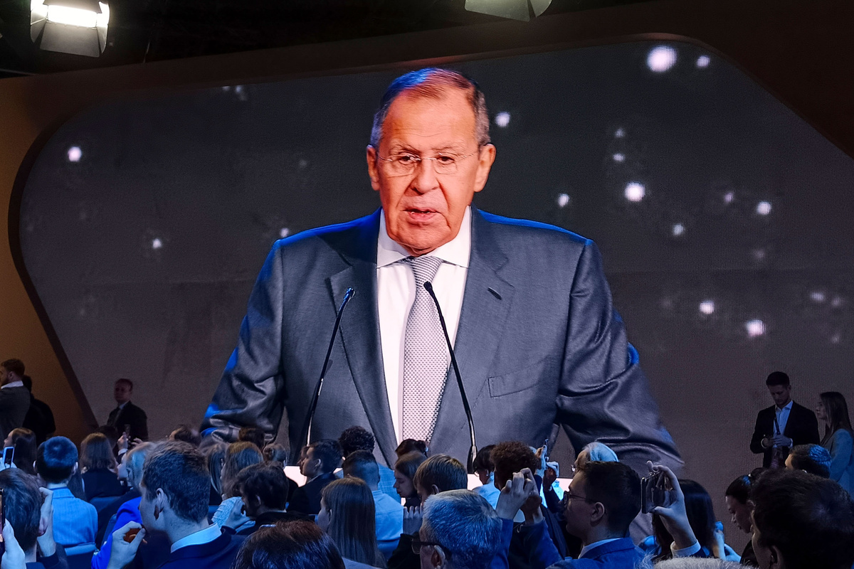 Глава МИД РФ уверен, что комментировать подобные заявления не стоит.  Фото: ФедералПресс / Денис Коробейников