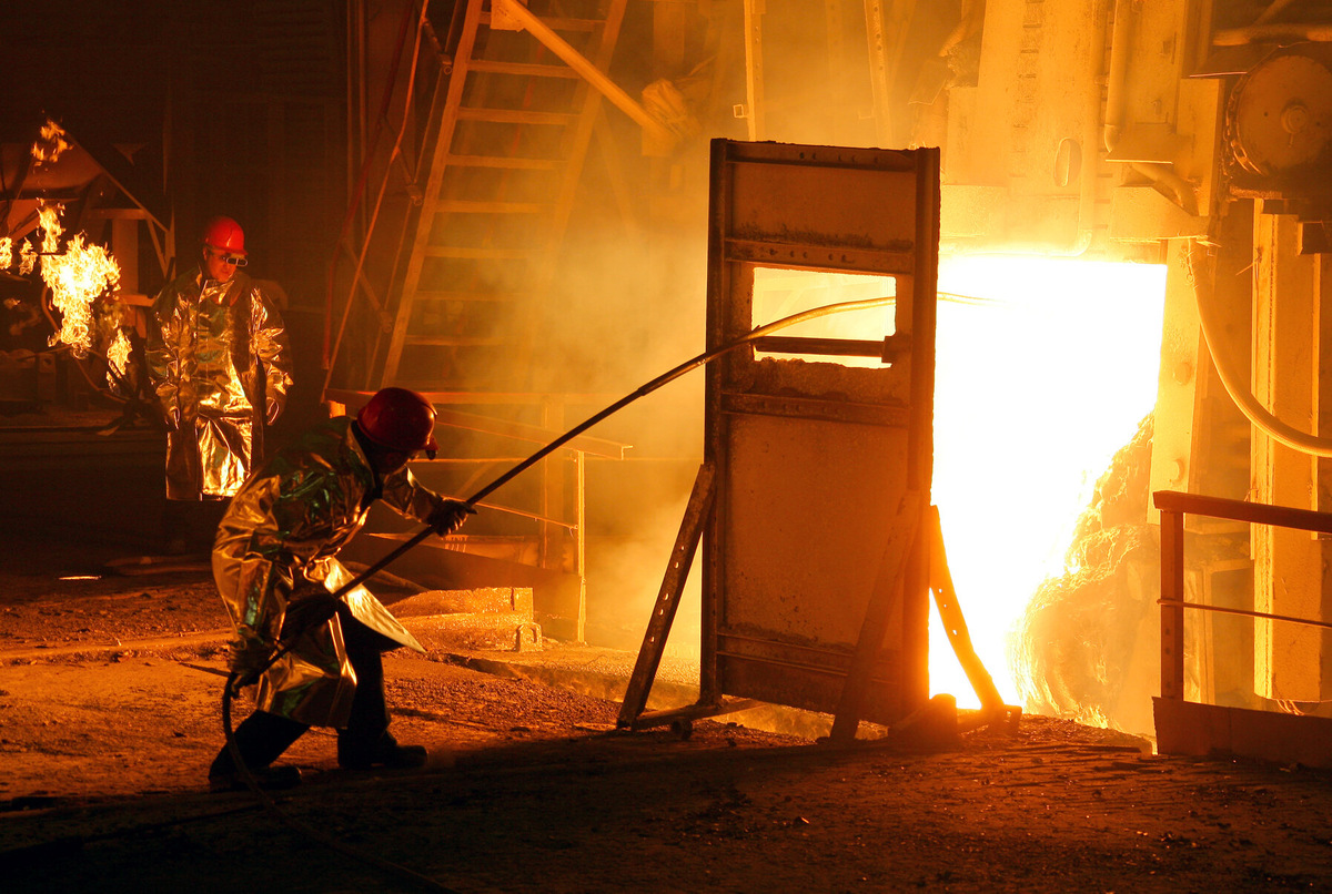    Более высокие прочностные характеристики позволяют снизить металлоёмкость конструкций при сохранении прочности и надёжности. Источник: Сайт Магнитогорский металлургический комбинат.