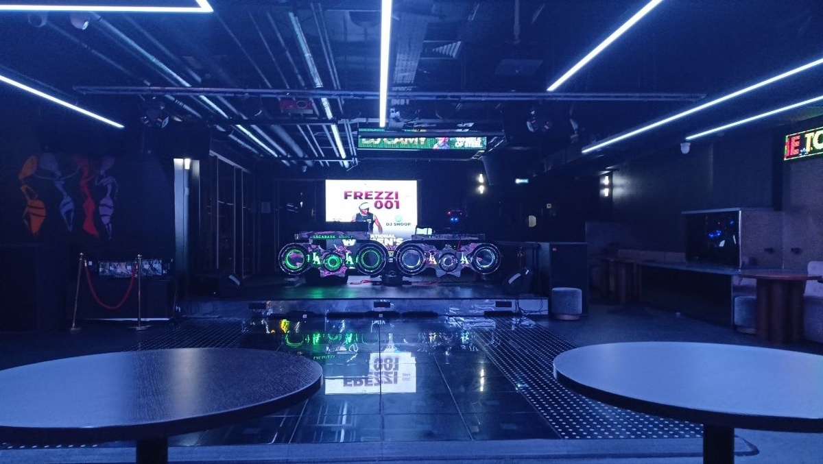 Вид на танцпол