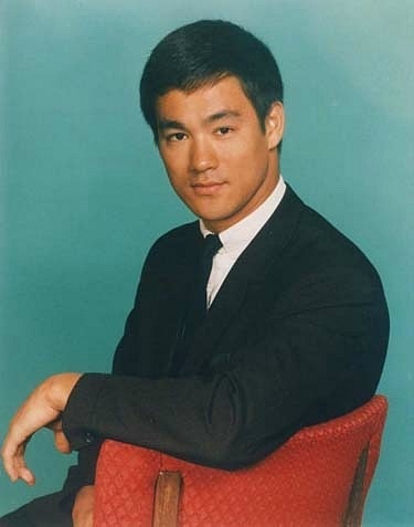 Брюс Ли: полное собрание фактов о его уникальных способностях и рекордах