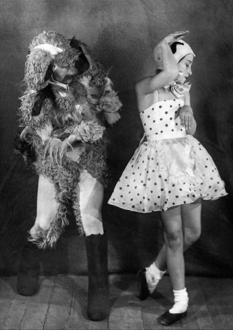 Сцена из балета «Аистенок». Большой театр, 1937 год
© Фотография из семейного архива Плисецких, представленная в книге «Век Майи»