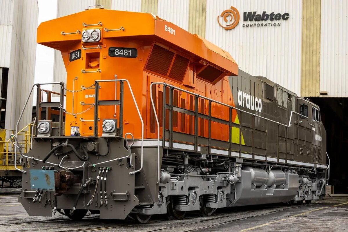  Тепловоз серии ES44 от Wabtec для лесопромышленной компании Arauco Brasil. Источник: Wabtec