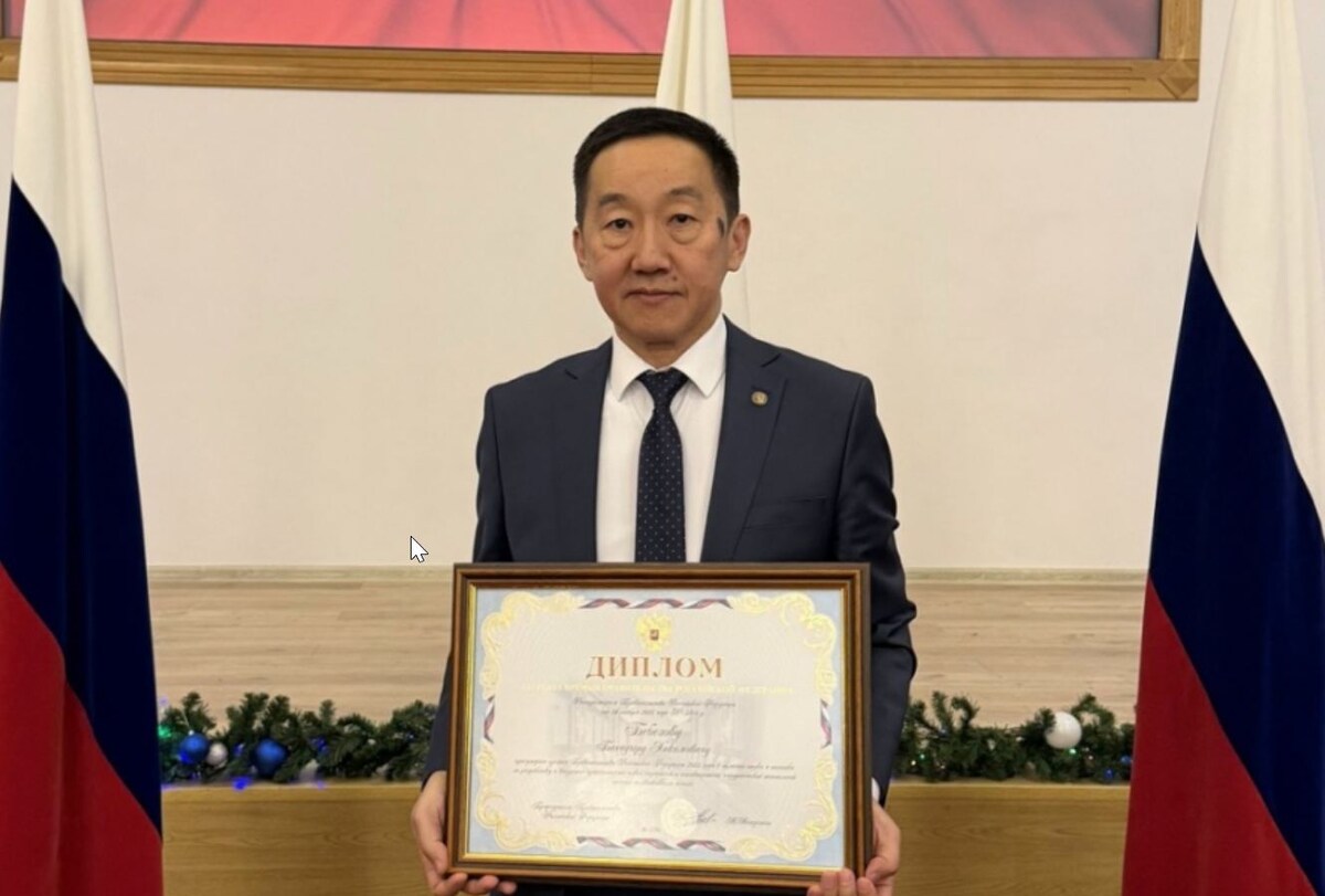   Бахадыр Бебезов на награждении премии Правительства Российской Федерации.