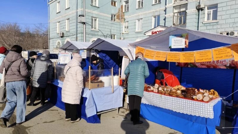    Продовольственные ярмарки в Барнауле. Мэрия Барнаула