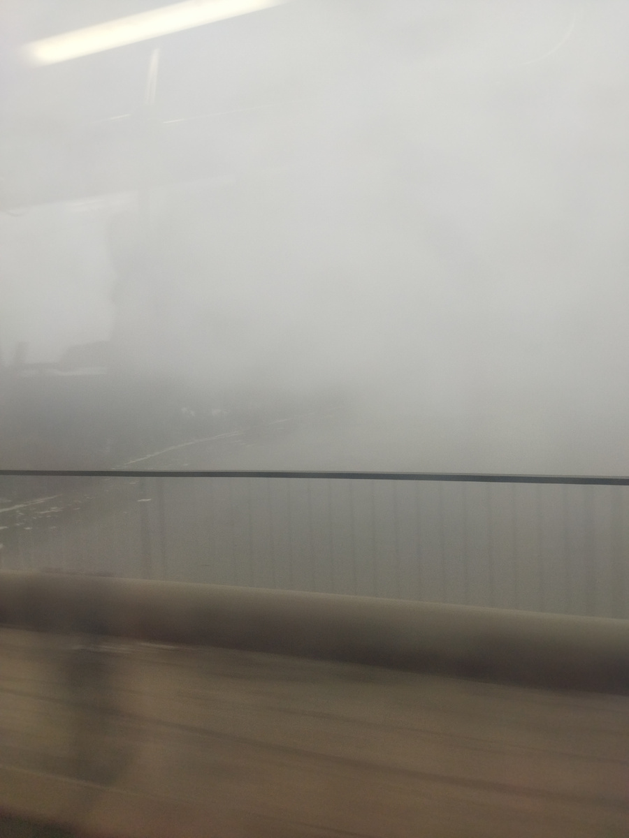 Туман такой, что реки не видно