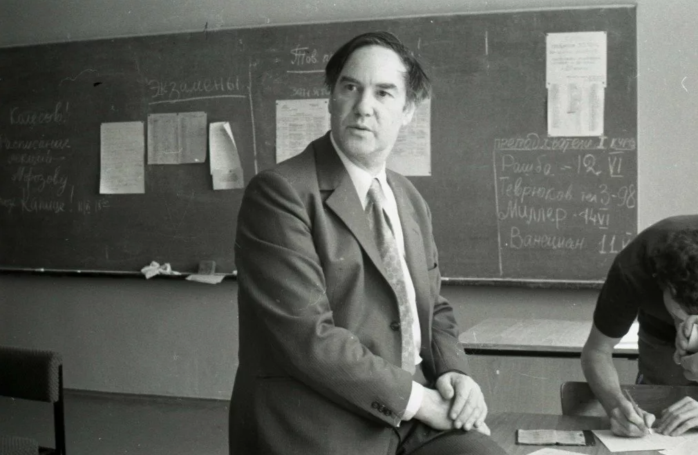 Сергей Петрович Капица