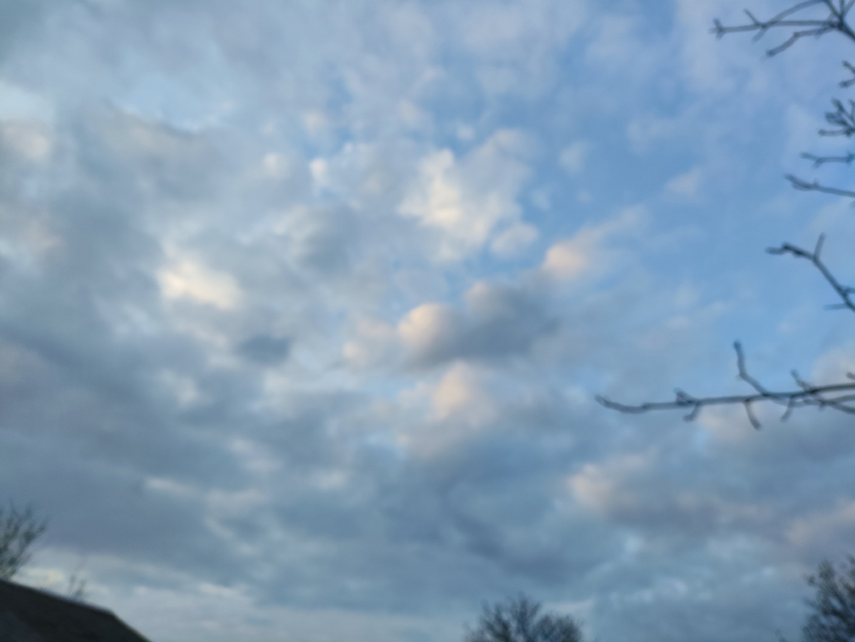 Что-то мутновато...  Но картинка понятная, надеюсь ))