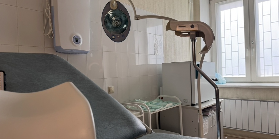 Почему тянет низ живота вне цикла и всегда ли это гинекология?