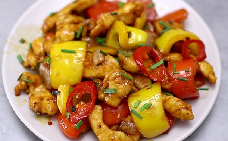 Куриное рагу со сладким перцем: рецепт домашнего блюда с кисло-сладким акцентом