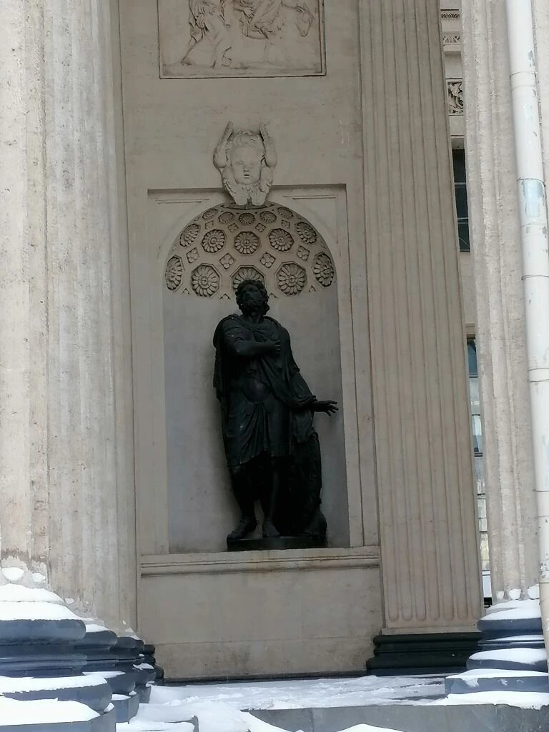 статуи Казанского собора