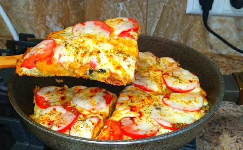 Пицца за 5 минут: быстрый рецепт на сковороде для тех, кто ценит время и вкус 