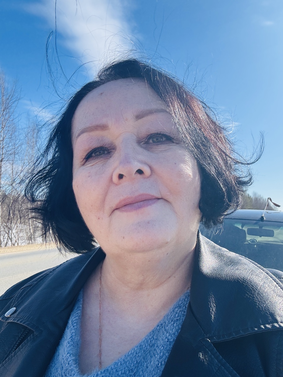 Остановилась, чтобы полюбоваться ярким солнышком и сделать несколько весенних фото