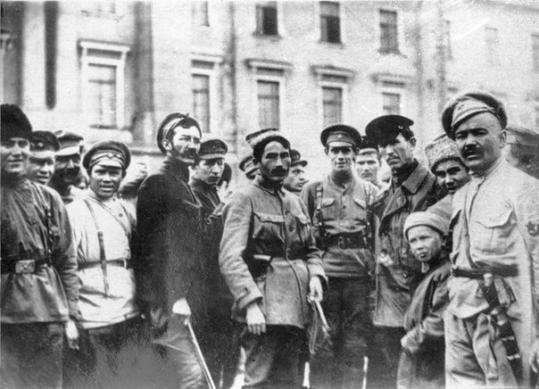 Комсостав Башкирской отдельной кавалерийской дивизии РККА. 