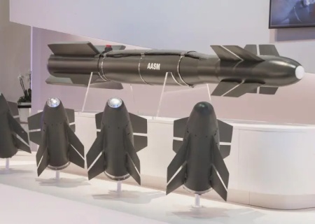    Франция перестраивает экономику страны на военные рельсы