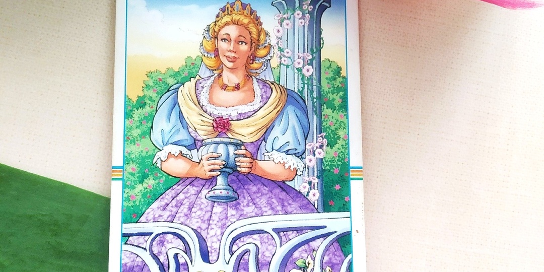 Королева кубков (Таро Колесо года) - карта дня