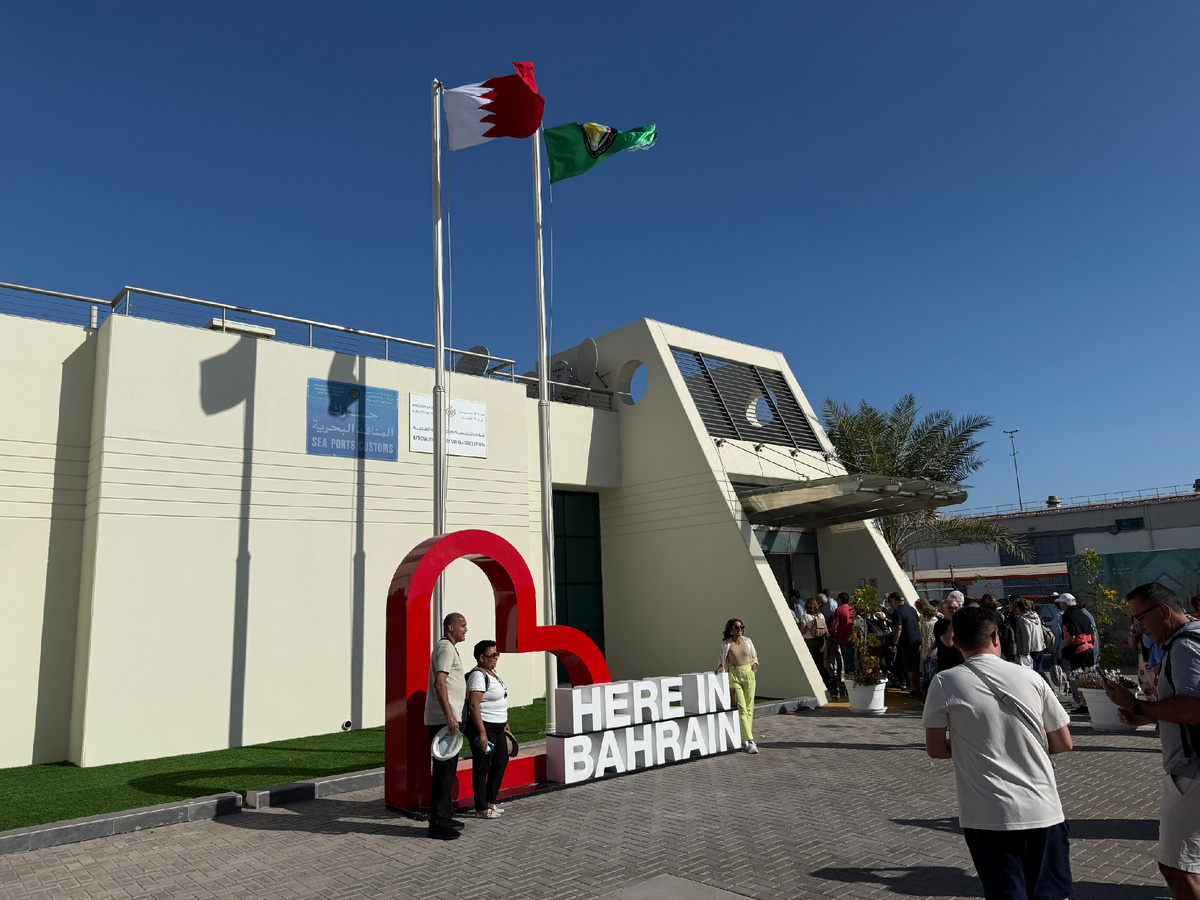 На выходе в город через порт 