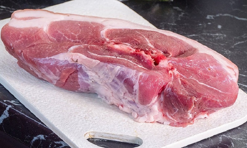 Мясо большим куском: идеальное запекание в духовке без хлопот и компромиссов