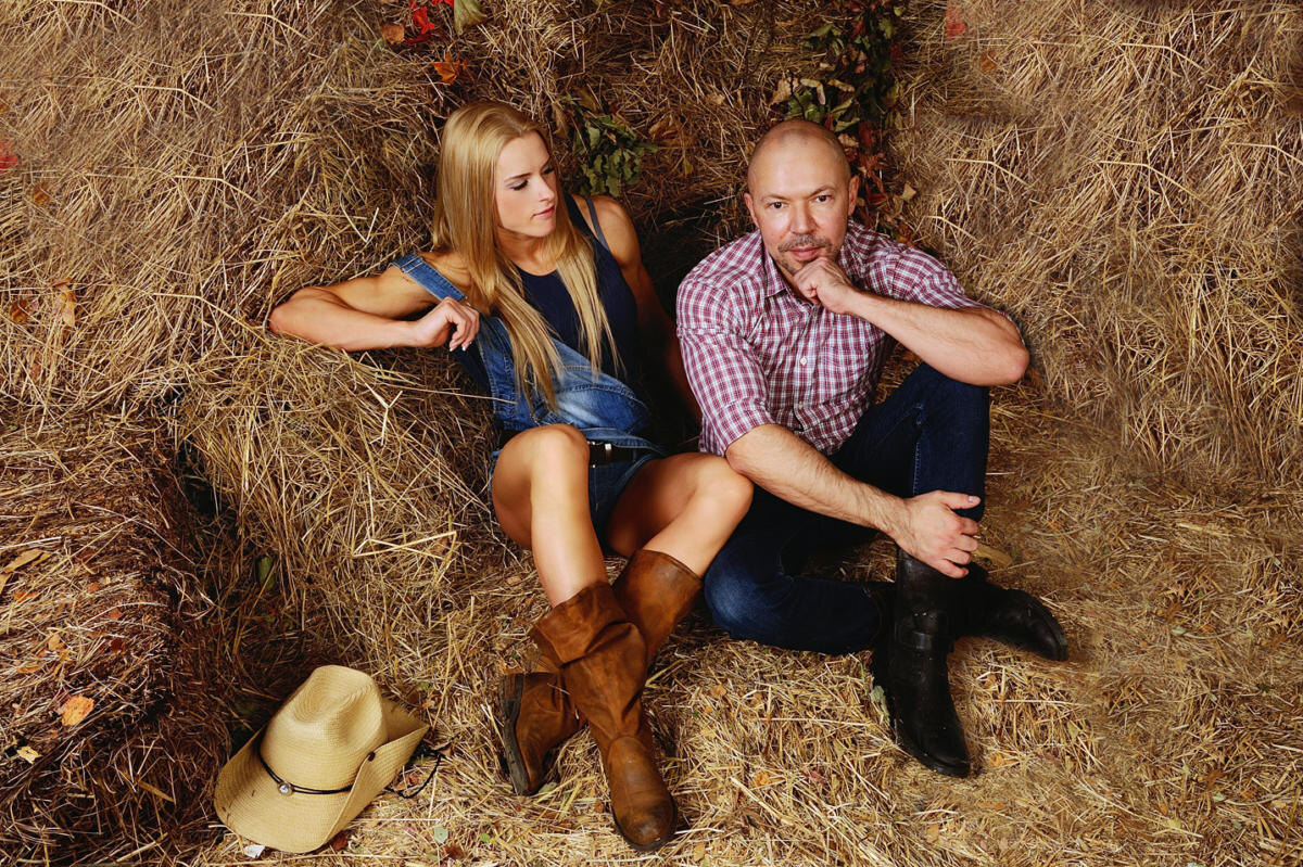 Фото из соцсетей. Они ночевали на сеновале.