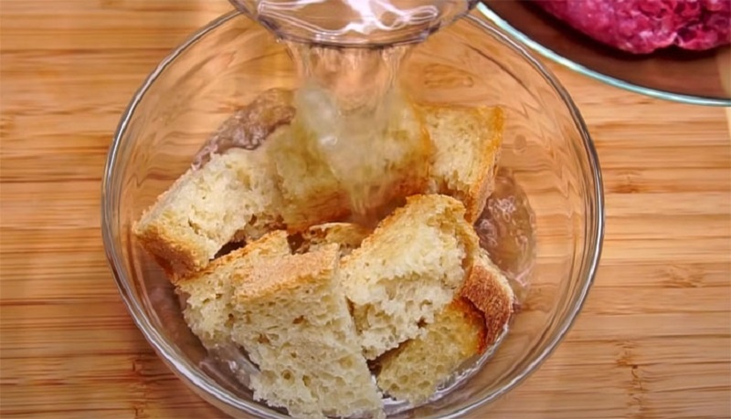 Сочные котлеты без хлопот: как приготовить идеальный домашний ужин в духовке