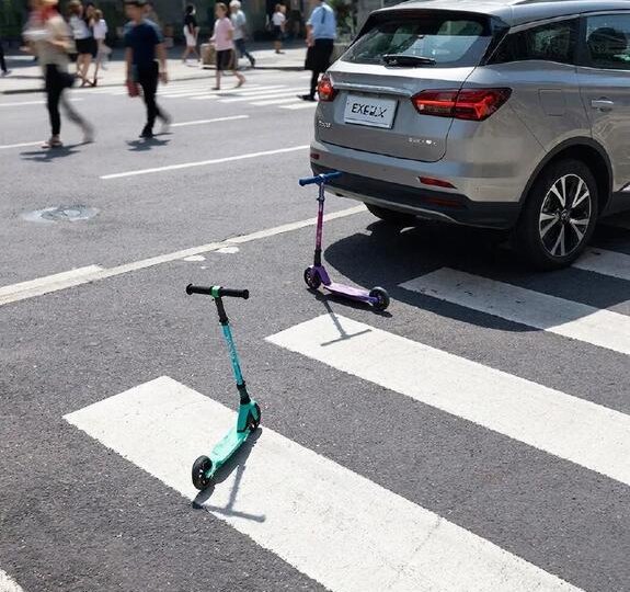 Доколе? Петербургский суд отправил под домашний арест мигрантку, сбившую двух девочек на пешеходном переходе