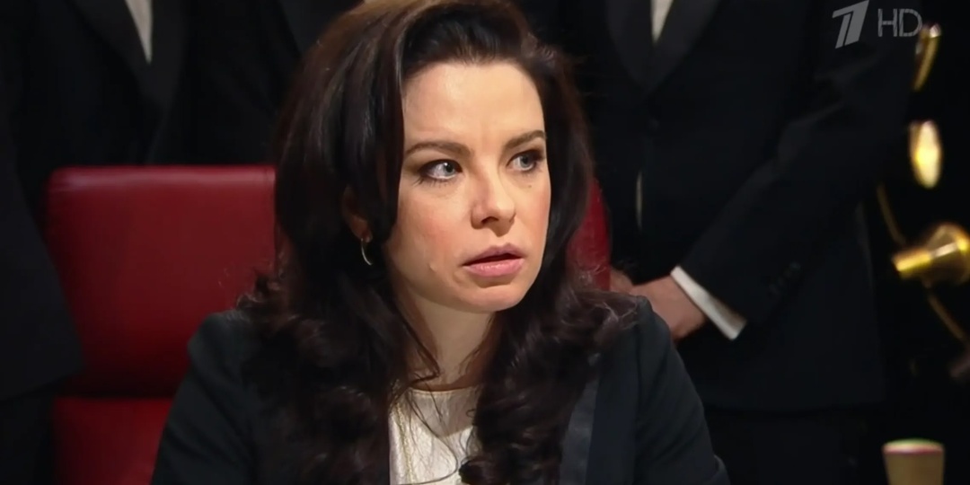 Нет, это уже не игра "Что? Где? Когда?", а то ли бенефис Анастасии Шутовой, то ли водевиль