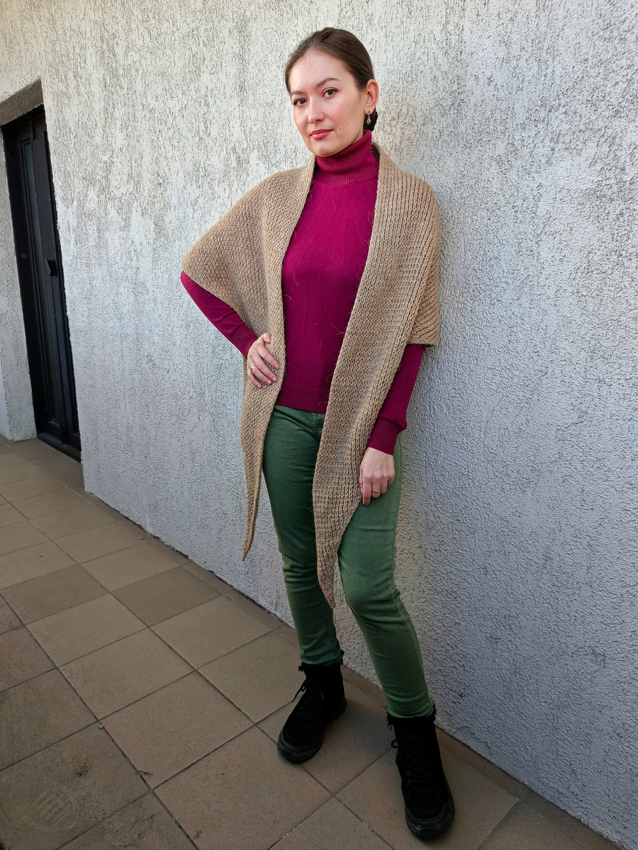 Шаль связана на длинной Ивушке (66х2)