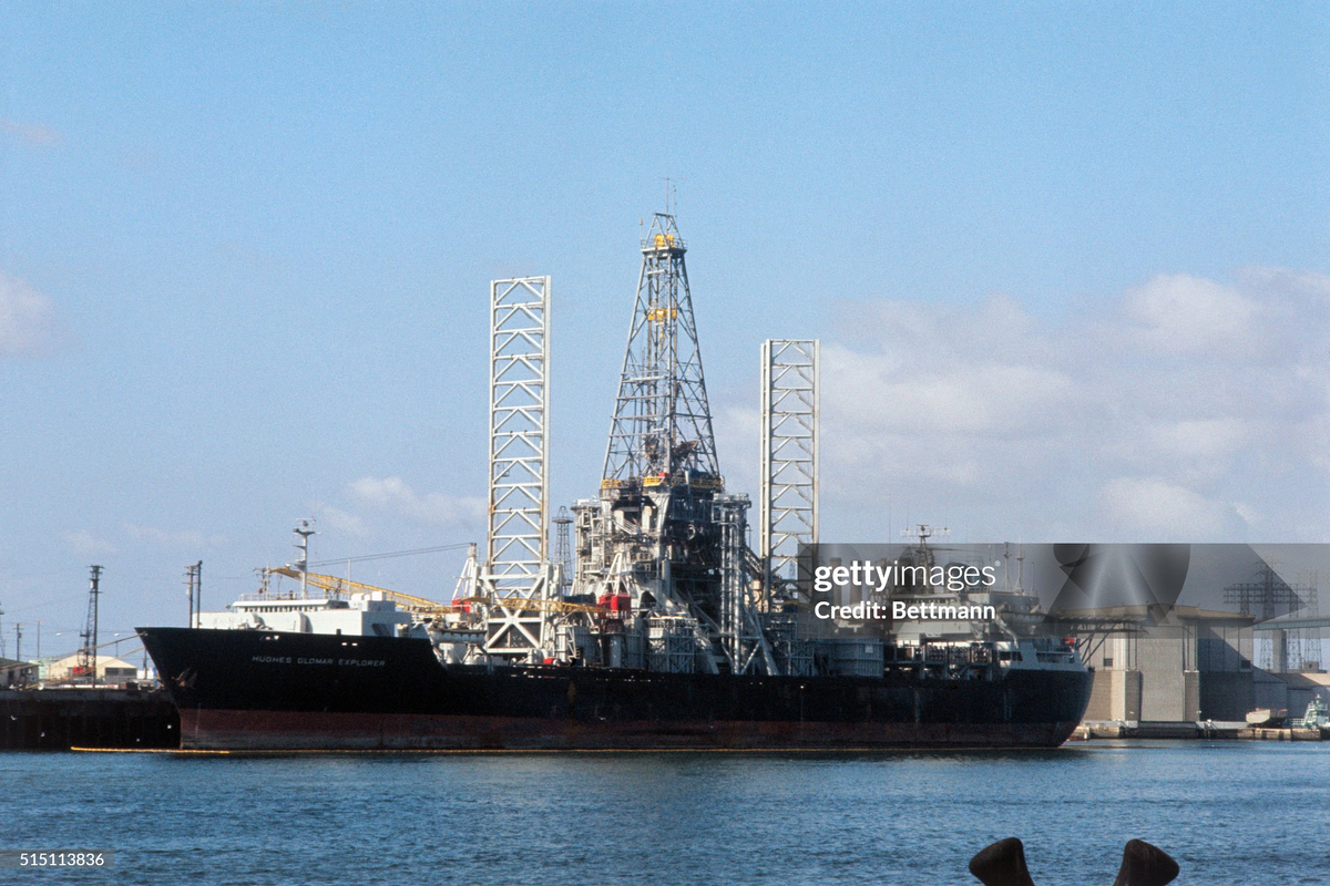 Гломар Эксплорер, 1975 г. Все изображения принадлежат их авторам, и приведены в ознакомительных целях.