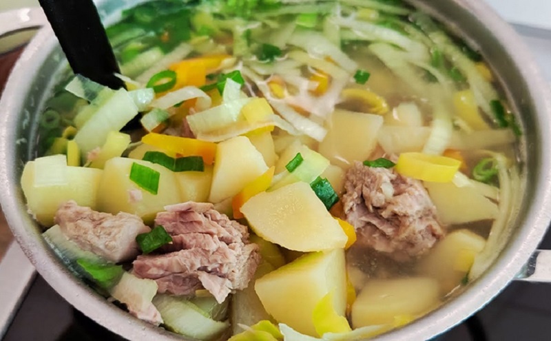 Рыбный суп за 20 минут: насыщенный вкус без хлопот