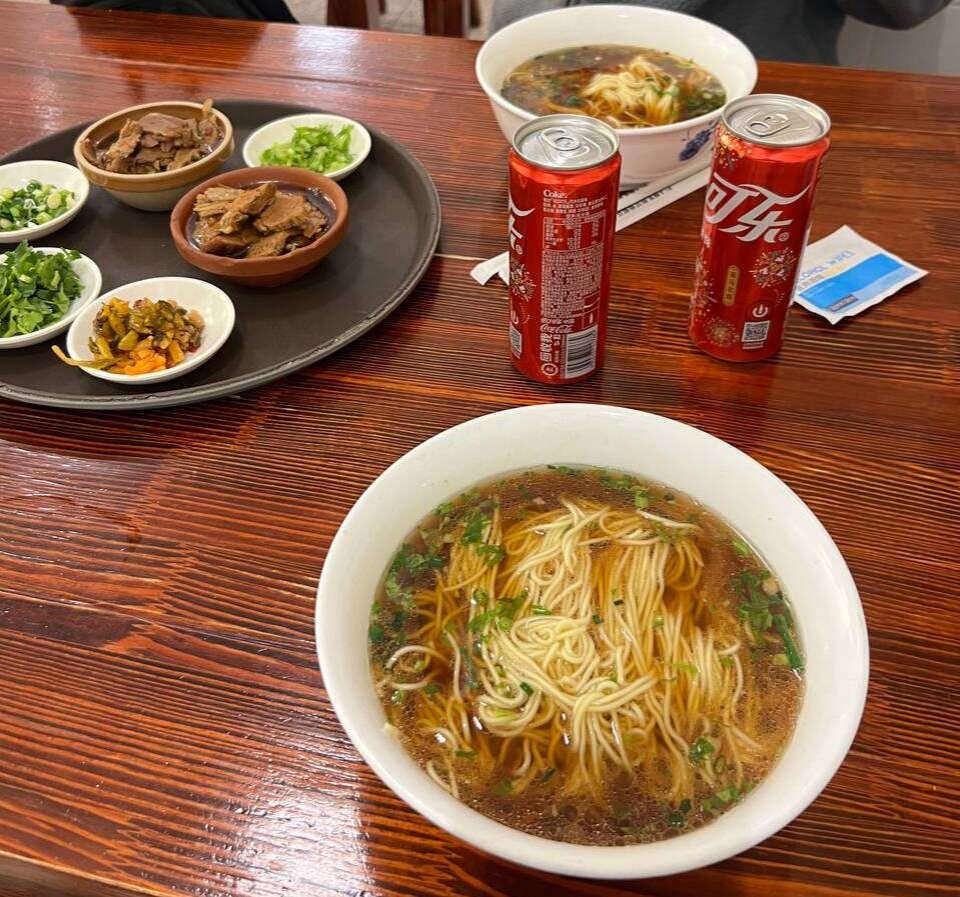 Лучшая лапша, которую мы пробовали. Пекин, Gong'erjie Hunan Noodle Restaurant