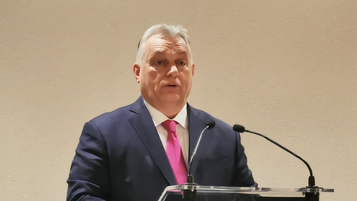     Виктор Орбан   
(сс) Elekes Andor