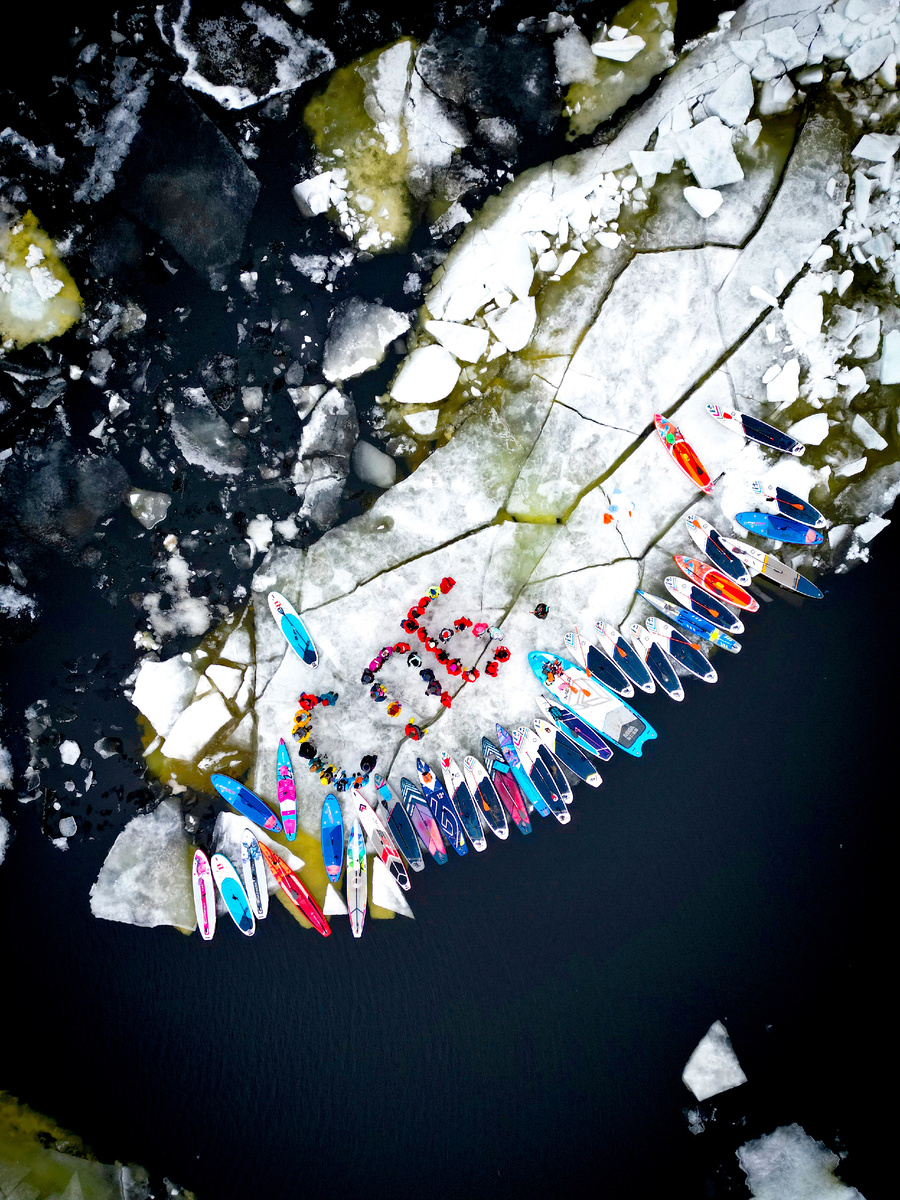 Угон льдины в Санкт-Петербурге