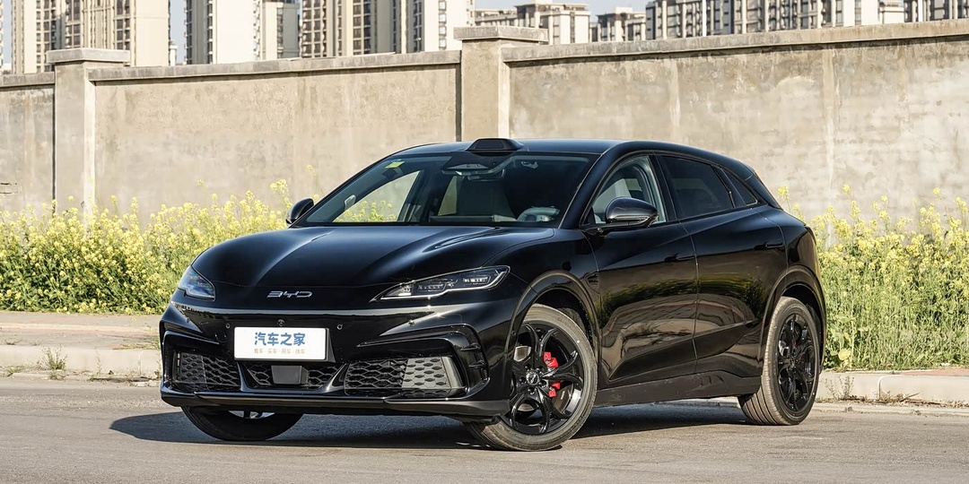 Для тех, кому ездить много и дешево: представлены BYD Seal 2026 06GT и Seal 2026 06 DM-i Touring Edition — от 112 тыс. юаней (1,3 млн рублей)