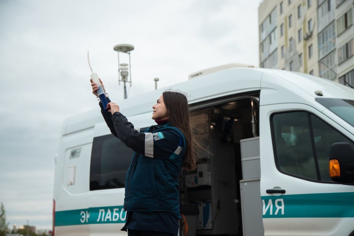    В усиленном режиме работали мобильные экологические лаборатории Минэкологии, Роспотребнадзора, лабораторные комплексы «Танеко» и «Нижнекамскнефтихима». Результат многочисленных замеров: угрозы загрязнения воздуха нет. предоставлено пресс-службой «Нижнекамскнефтехима»