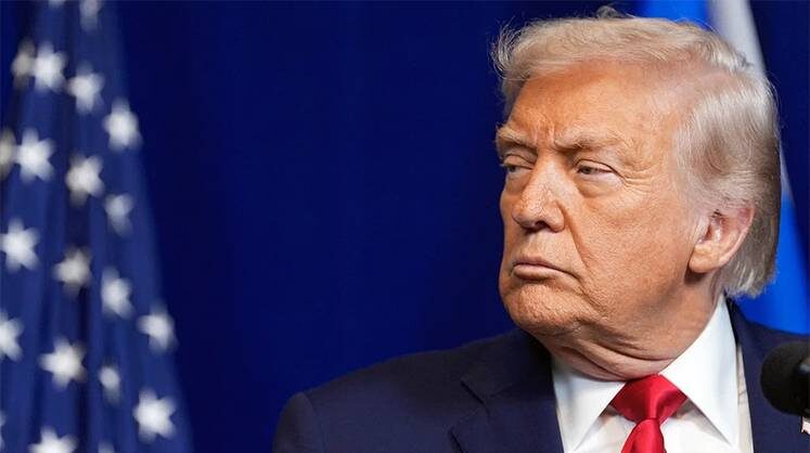    AP PHOTO/ALEX BRANDON Дональд Трамп делает противоречивые заявления о ситуации с иранской войной