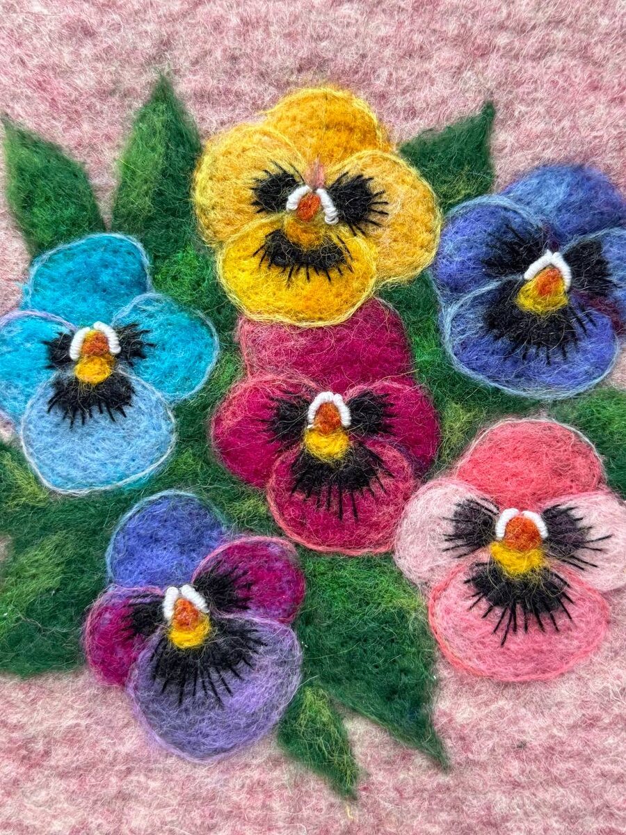 Рисование шерстью - это так красиво!