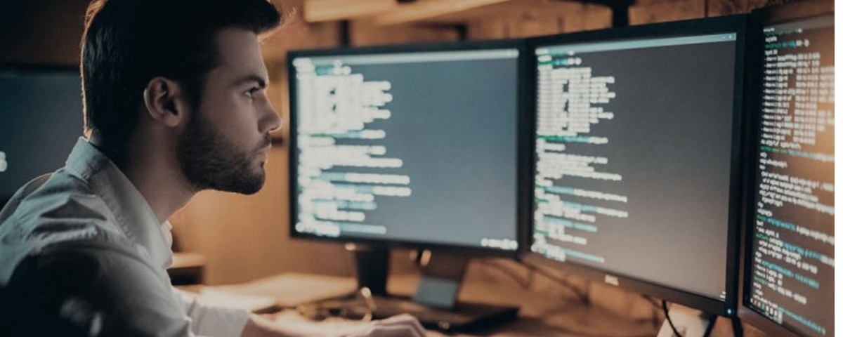 программист