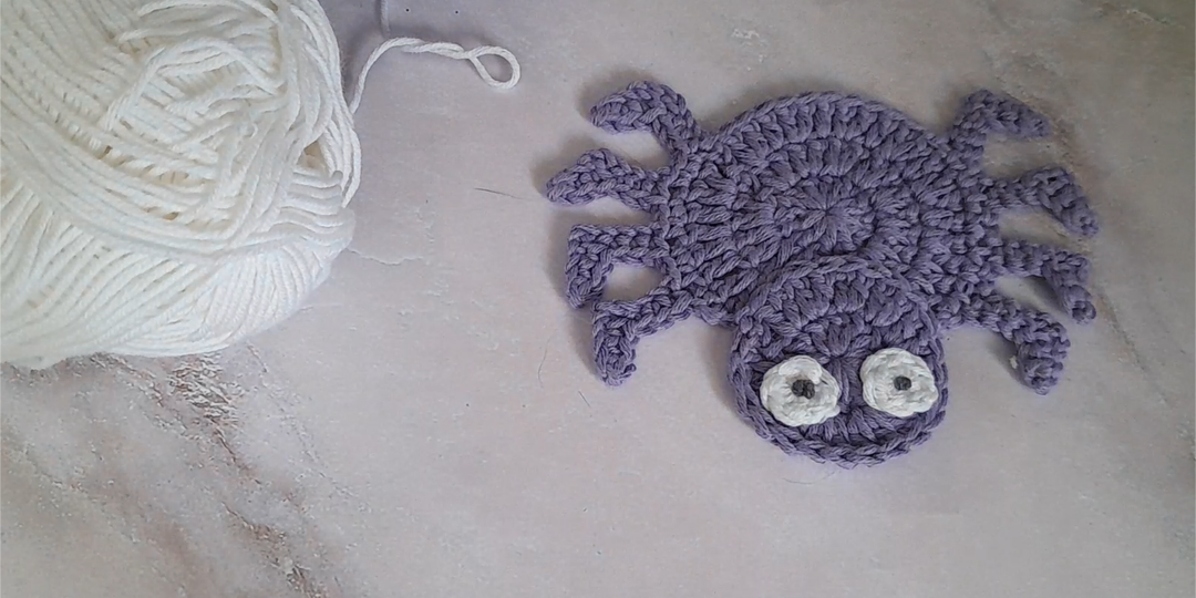 Паук крючком. Аппликация на сумку