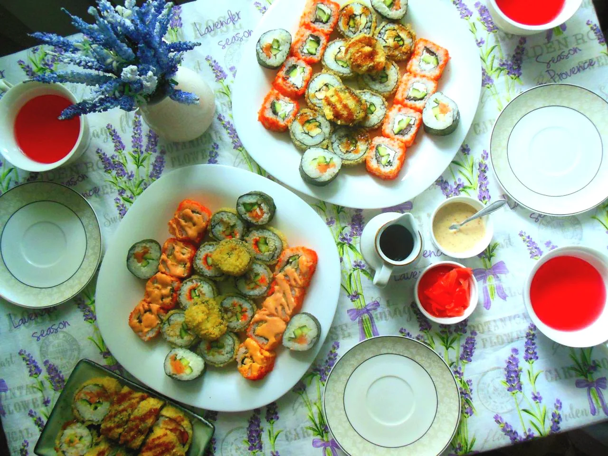 Подруга накрыла стол Фото аврора канала