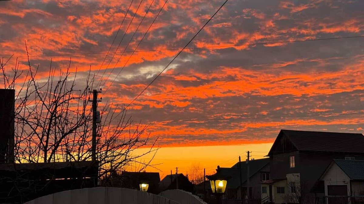 Закат ( фото сына где-то в городе) 