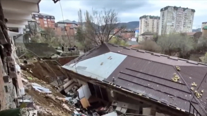    Фото: МЧС РФ; 5-tv.ru