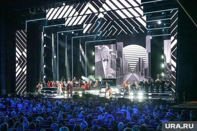 Артистка пытается доказать, что всё ещё востребована, но реальность говорит об обратном.