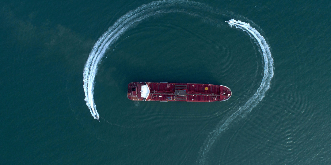 Fars: за минувшие сутки 15 судов прошли сквозь Ормузский пролив